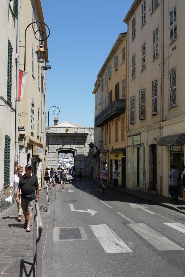 Vieille 1 - Luca's Apartment, 1 Bedroom, Max 2 Adults And 2 Kids Antibes
