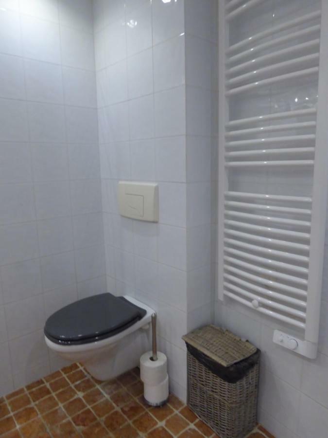 Vieille 1 - Luca's Apartment, 1 Bedroom, Max 2 Adults And 2 Kids Antibes