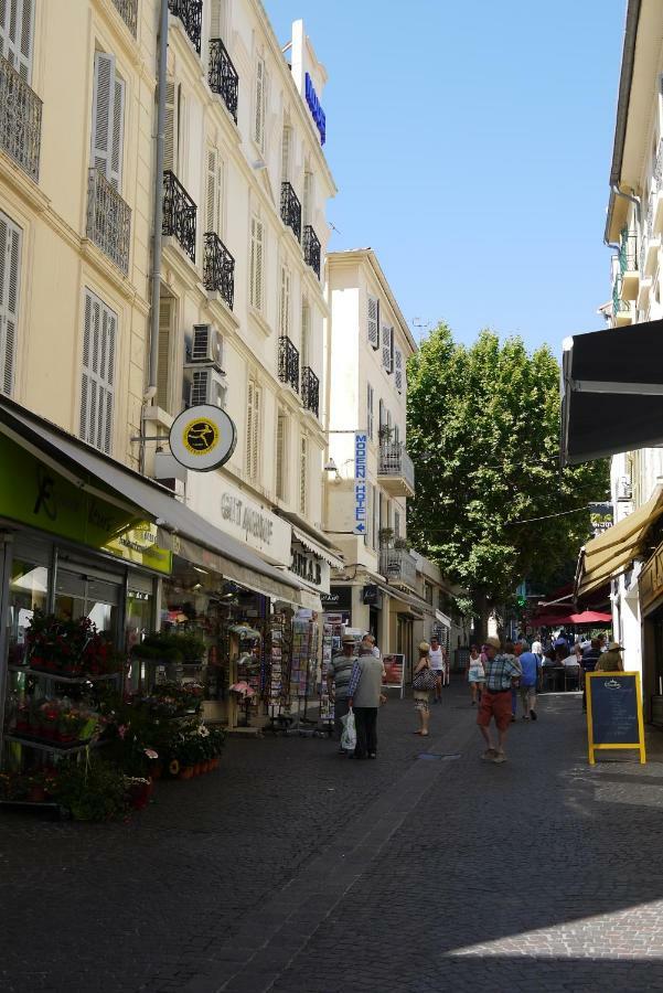 Vieille 1 - Luca's Apartment, 1 Bedroom, Max 2 Adults And 2 Kids Antibes