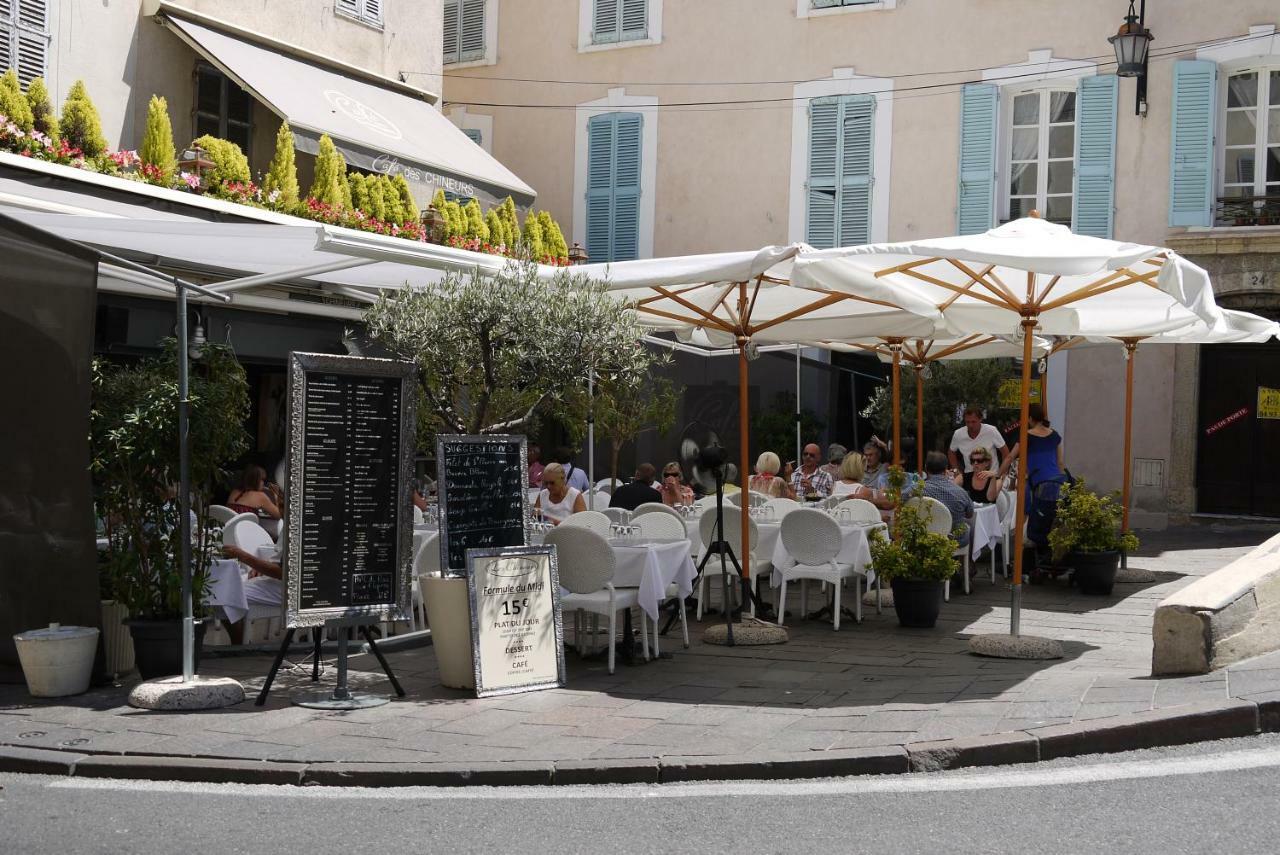 Vieille 1 - Luca's Apartment, 1 Bedroom, Max 2 Adults And 2 Kids Apartment Antibes