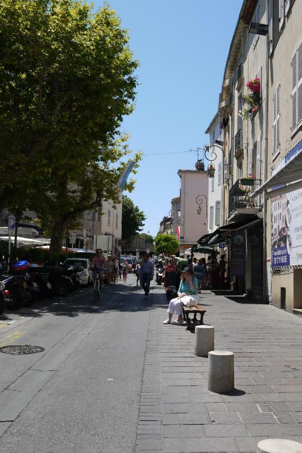Vieille 1 - Luca's Apartment, 1 Bedroom, Max 2 Adults And 2 Kids Appartamento Antibes