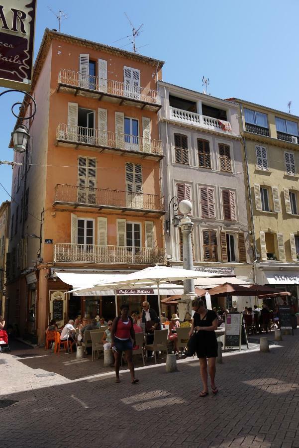 Appartement Vieille Ville, 1 Bedroom Apt, Max 2 Adults&2 Kids